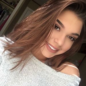 Meet your Posher, Casey